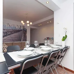 https://oiartzun-apartment-near-zurriola-beach-with-parking.basquecountryhotels.org
